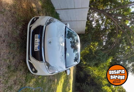 Autos - Peugeot 208 allure 2017 Nafta 129500Km - En Venta