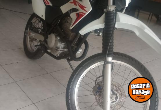 Motos - Honda Tornado 250 2016 Nafta 17000Km - En Venta
