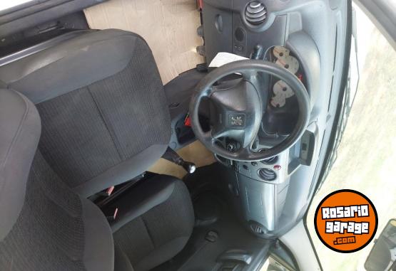 Utilitarios - Peugeot Partner 2011 Diesel 167000Km - En Venta