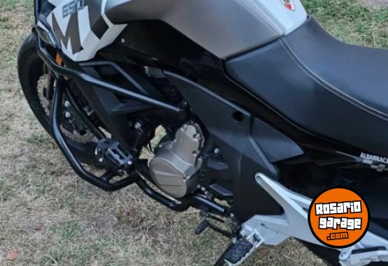 Motos - CF Mt650 2024 Nafta 16000Km - En Venta