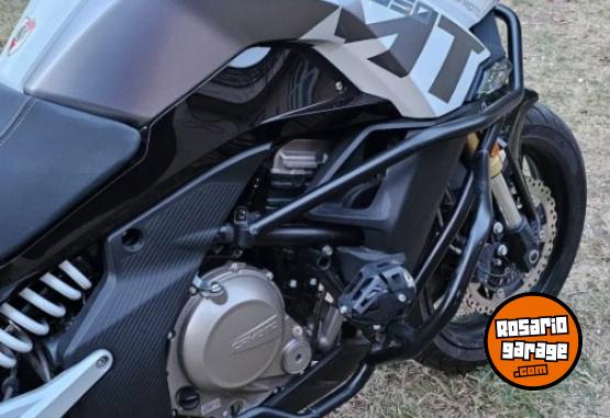 Motos - CF Mt650 2024 Nafta 16000Km - En Venta