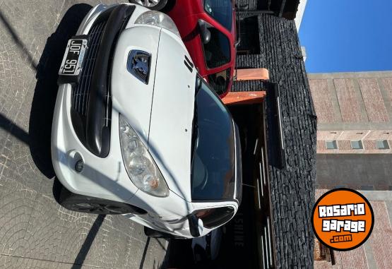 Autos - Peugeot 207 XT 2011 Nafta 137000Km - En Venta