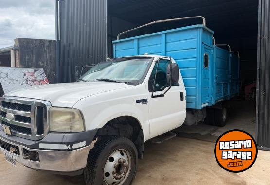 Camiones y Gr�as - Vendo Ford 4.000 - En Venta