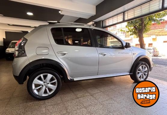 Autos - Renault Sandero 2012 Nafta 150000Km - En Venta