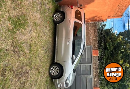 Autos - Chevrolet Spin LTZ 7asientos 2016 Nafta 128000Km - En Venta