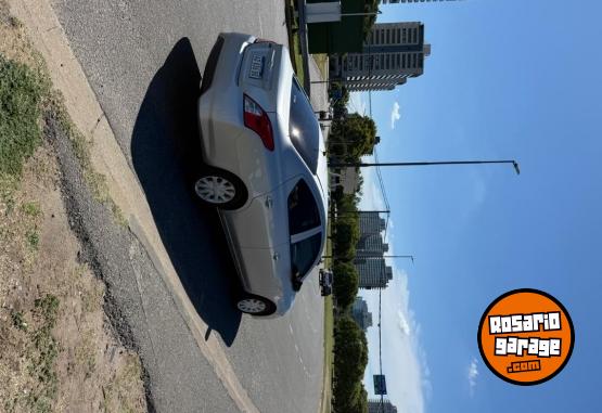 Autos - Nissan NISSAN VERSA 2019 GNC 65000Km - En Venta