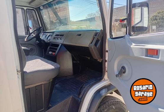 Camiones y Gr�as - Mercedes 710 muy lindo - En Venta