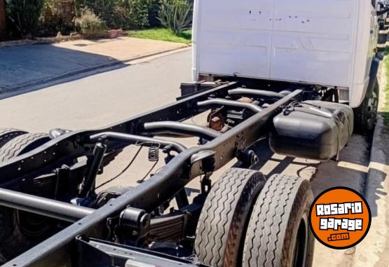 Camiones y Gr�as - Mercedes 710 muy lindo - En Venta