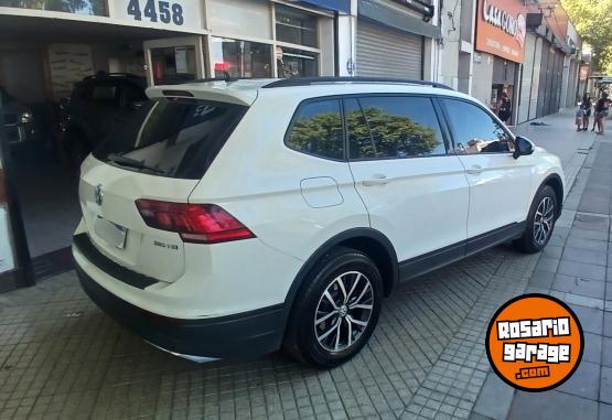 Camionetas - Volkswagen Tiguan NO Territory sw4 2021 Nafta 140000Km - En Venta