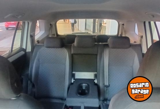 Camionetas - Volkswagen Tiguan NO Territory sw4 2021 Nafta 140000Km - En Venta