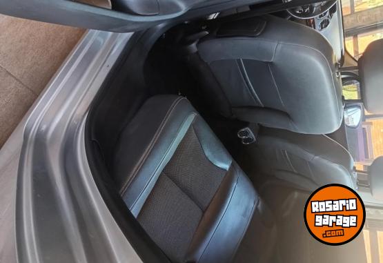 Autos - Peugeot 408 Allure pack full 2017 Nafta 143000Km - En Venta