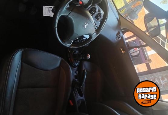 Autos - Peugeot 408 Allure pack full 2017 Nafta 143000Km - En Venta