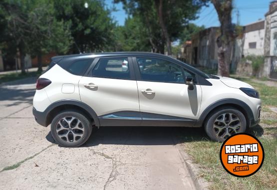 Autos - Renault Captur Intens Motor 2 Lt. 2017 Nafta 78000Km - En Venta