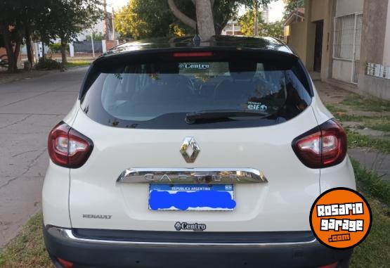 Autos - Renault Captur Intens Motor 2 Lt. 2017 Nafta 78000Km - En Venta