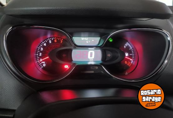 Autos - Renault Captur Intens Motor 2 Lt. 2017 Nafta 78000Km - En Venta
