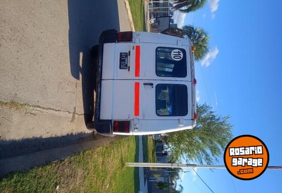 Utilitarios - Renault Traffic 1998 GNC 200Km - En Venta