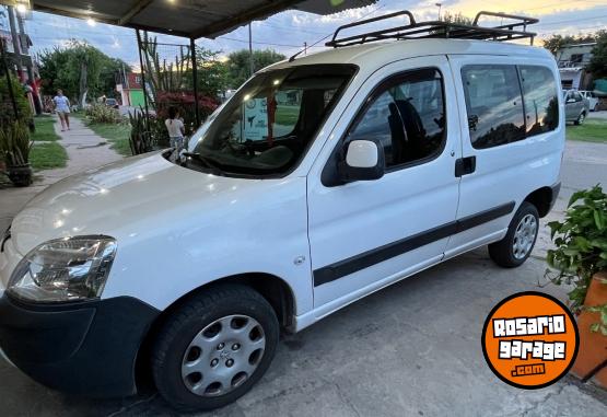 Utilitarios - Peugeot Partner Patagónica 2019 Nafta 71000Km - En Venta