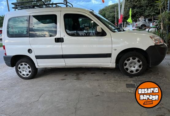 Utilitarios - Peugeot Partner Patagónica 2019 Nafta 71000Km - En Venta