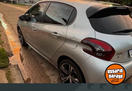 Autos - Peugeot 208 GT 2018 Nafta 65000Km - En Venta