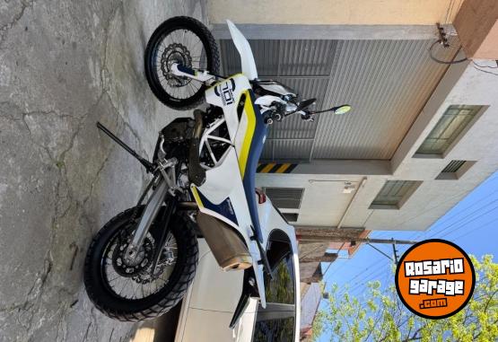 Motos - Husqvarna 701 enduro 2019 Nafta 14000Km - En Venta