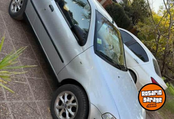 Autos - Fiat Palio 1.3 2004 Nafta 218000Km - En Venta