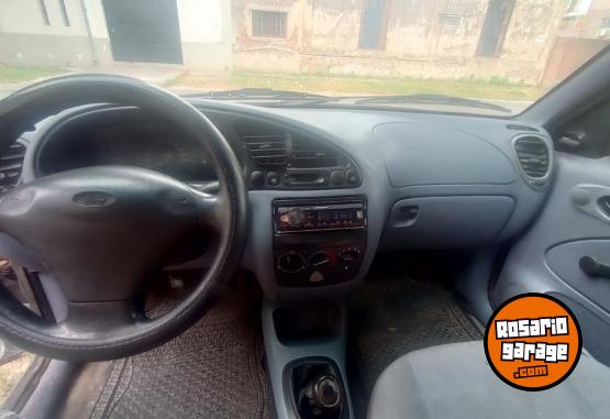 Autos - Ford Courier 1998 Diesel 75000Km - En Venta