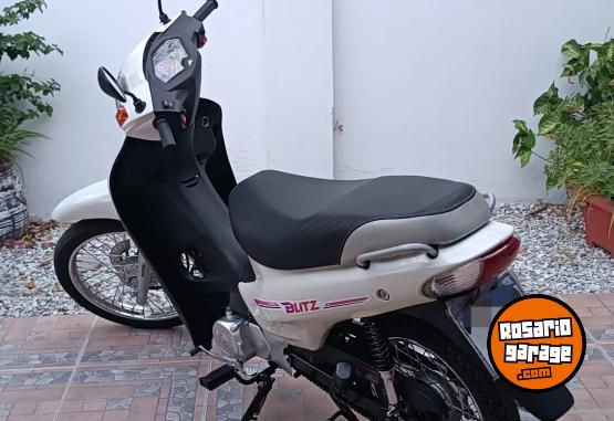 Motos - Motomel 110 2025 Nafta 8000Km - En Venta
