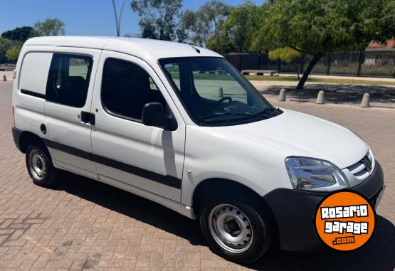 Utilitarios - Peugeot PARTNER CONFORT HDI 1.6 2019 Diesel 46000Km - En Venta