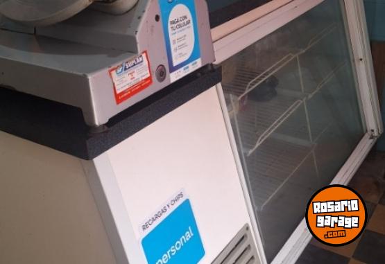 Otros - Mostrador, heladeras y maquina de cortar fiambre - En Venta