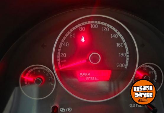 Autos - Volkswagen UP Move 5Ptas 1.0 2015 Nafta 135000Km - En Venta
