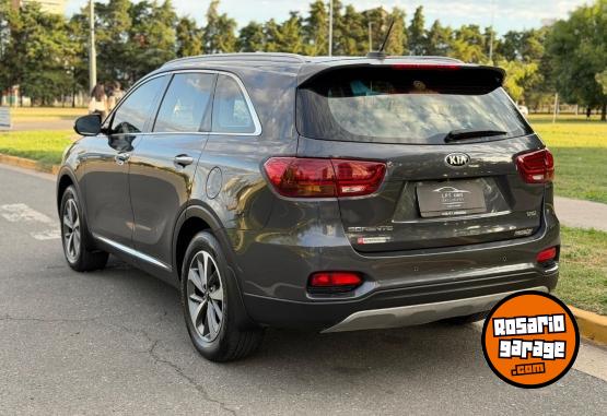 Camionetas - Kia SORENTO 2018 Diesel 151000Km - En Venta