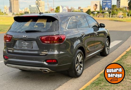 Camionetas - Kia SORENTO 2018 Diesel 151000Km - En Venta