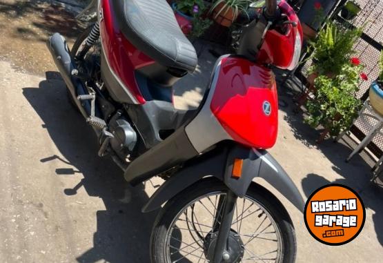 Motos - Zanella Zb 110 2023 Nafta 5000Km - En Venta