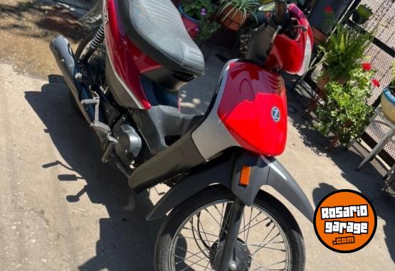 Motos - Zanella Zb 110 2023 Nafta 5000Km - En Venta