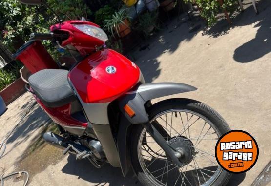 Motos - Zanella Zb 110 2023 Nafta 5000Km - En Venta