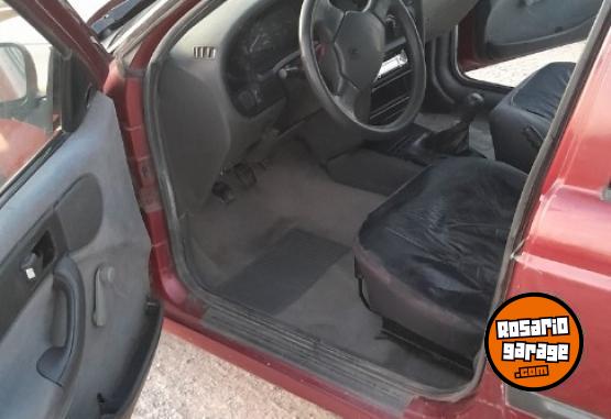 Autos - Volkswagen Pointer 1995 Nafta 300000Km - En Venta