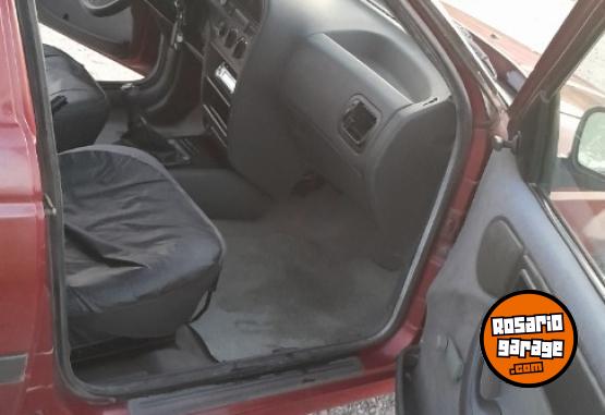 Autos - Volkswagen Pointer 1995 Nafta 300000Km - En Venta