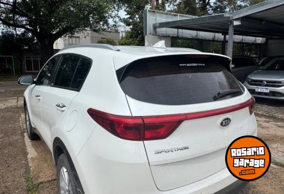 Camionetas - Kia SPORTAGE 2.0 EX 4X2 AT 2017 Nafta 107000Km - En Venta