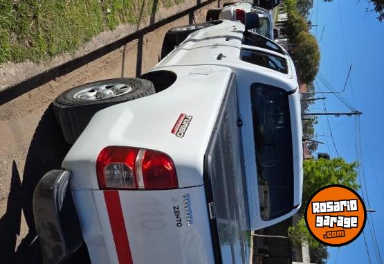 Camionetas - Toyota Hilux 2.5 CD DX Pack 4x2 2013 Diesel 442000Km - En Venta