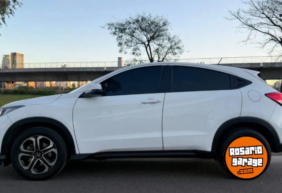 Autos - Honda Hrv lx 2da mano permuto 2015 Nafta 130000Km - En Venta