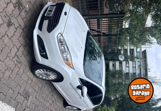 Autos - Ford Fiesta Titanium 5P 2015 Nafta 99461Km - En Venta