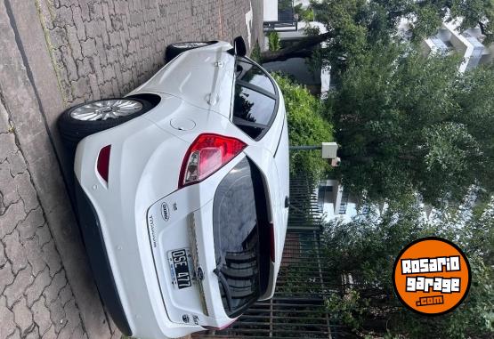Autos - Ford Fiesta Titanium 5P 2015 Nafta 99461Km - En Venta