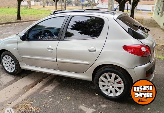 Autos - Peugeot 207 2010 Nafta 180000Km - En Venta