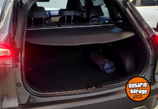 Camionetas - Toyota COROLLA CROSS SEG AT 2021 2021 Nafta 62000Km - En Venta