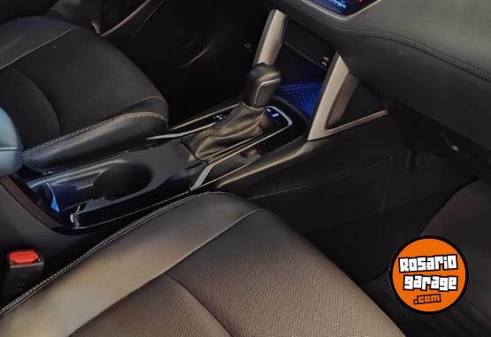 Camionetas - Toyota COROLLA CROSS SEG AT 2021 2021 Nafta 62000Km - En Venta