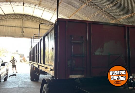 Camiones y Gr�as - Vendo Semi - En Venta