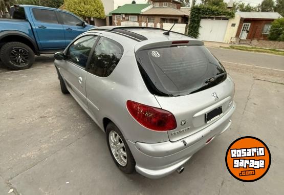 Autos - Peugeot 206 2008 Nafta 206000Km - En Venta