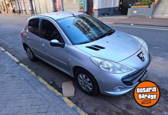 Autos - Peugeot 207 2010 Nafta 148000Km - En Venta