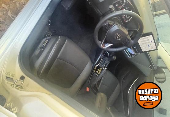 Autos - Toyota Corolla 2025 Nafta 9900Km - En Venta