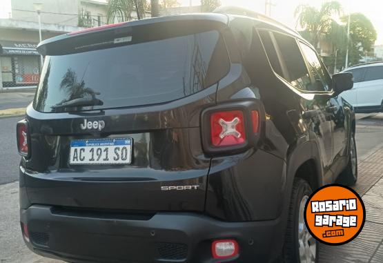 Camionetas - Chrysler Jeep Renegade SPORT 2017 Nafta 121000Km - En Venta